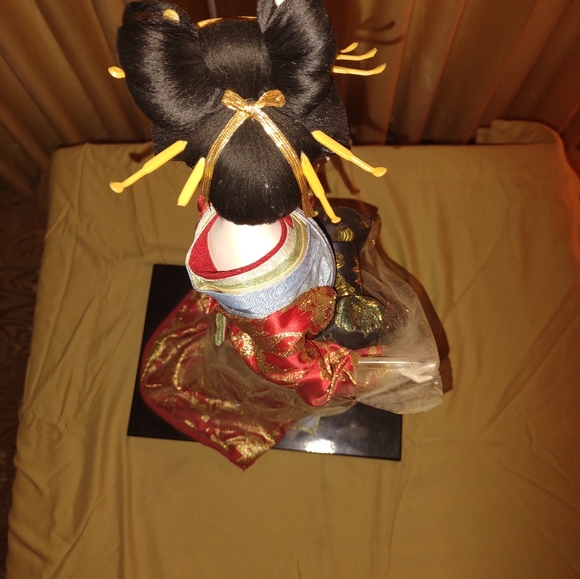 High Value Limited Edition Japanese Geisha Doll - Picture 12 of 16